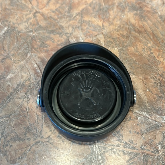 Hydro Flask 32 Oz insulated wide mouth tumbler - Picture 10 of 11